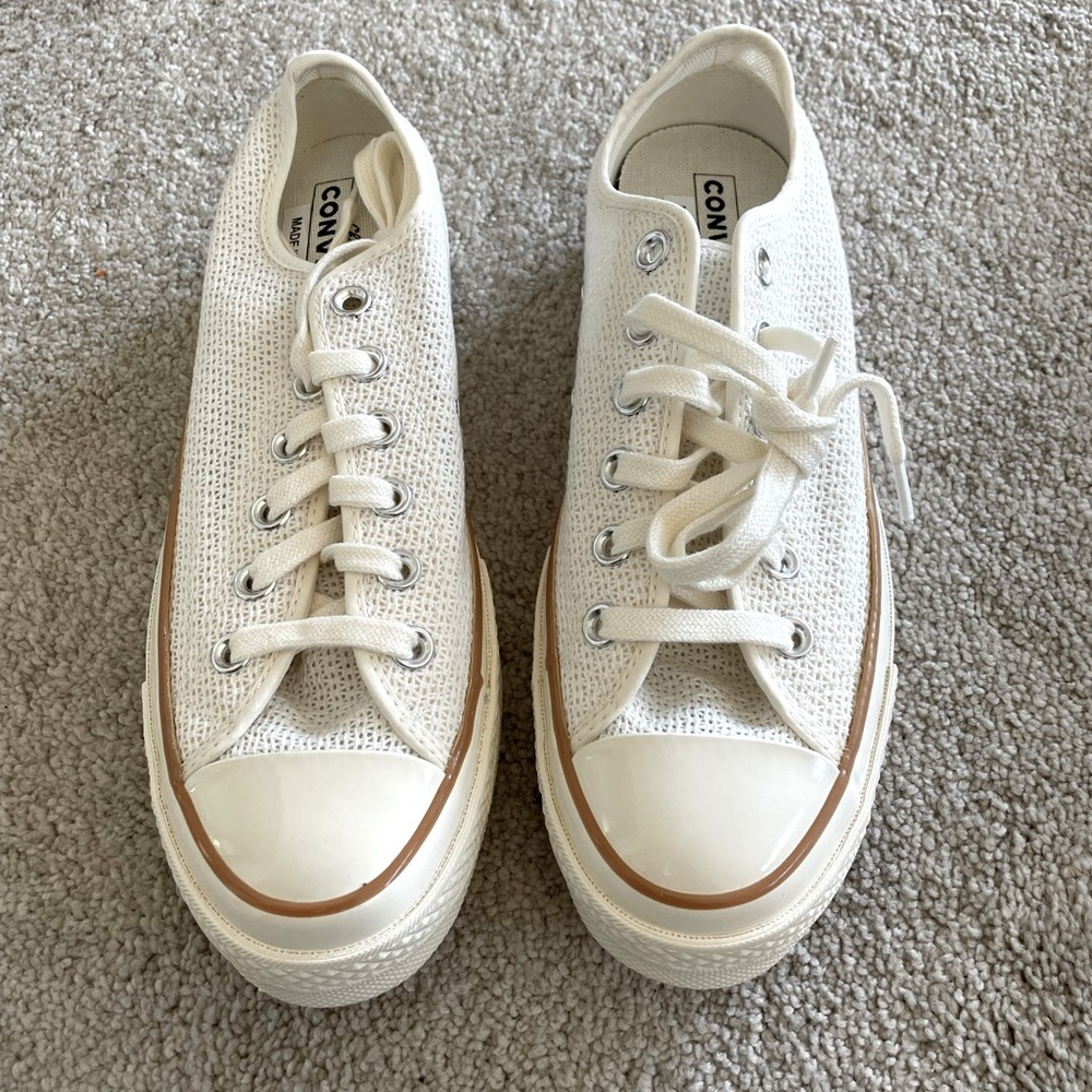 NWT Neutral Mesh Converse